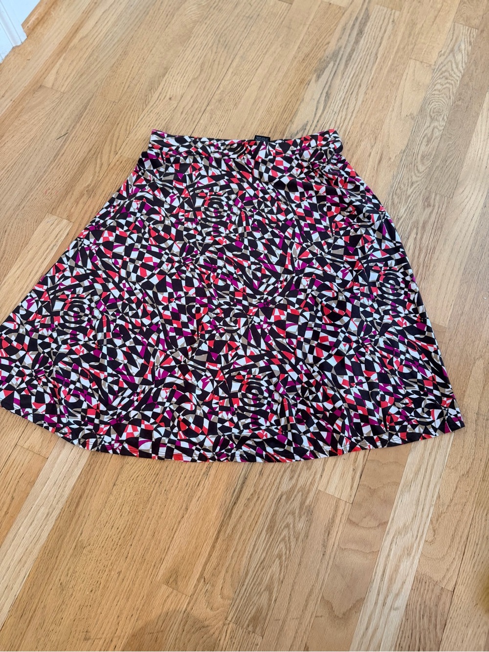 Ladies Size Small "George" Abstract Geometric Circle Skater Skirt Black/Pink/Red